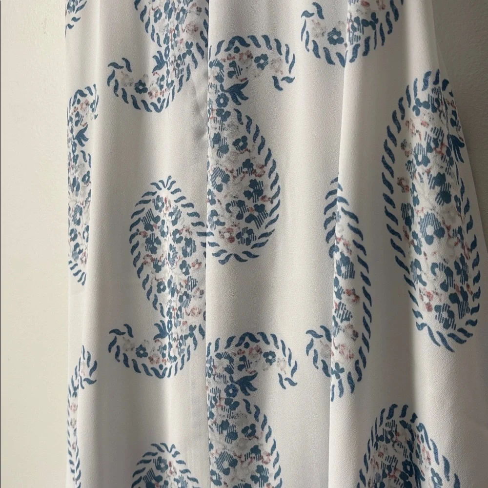 LOFT White Sleeveless Paisley-Print Camisole with Blue Accents - Picture 3 of 5